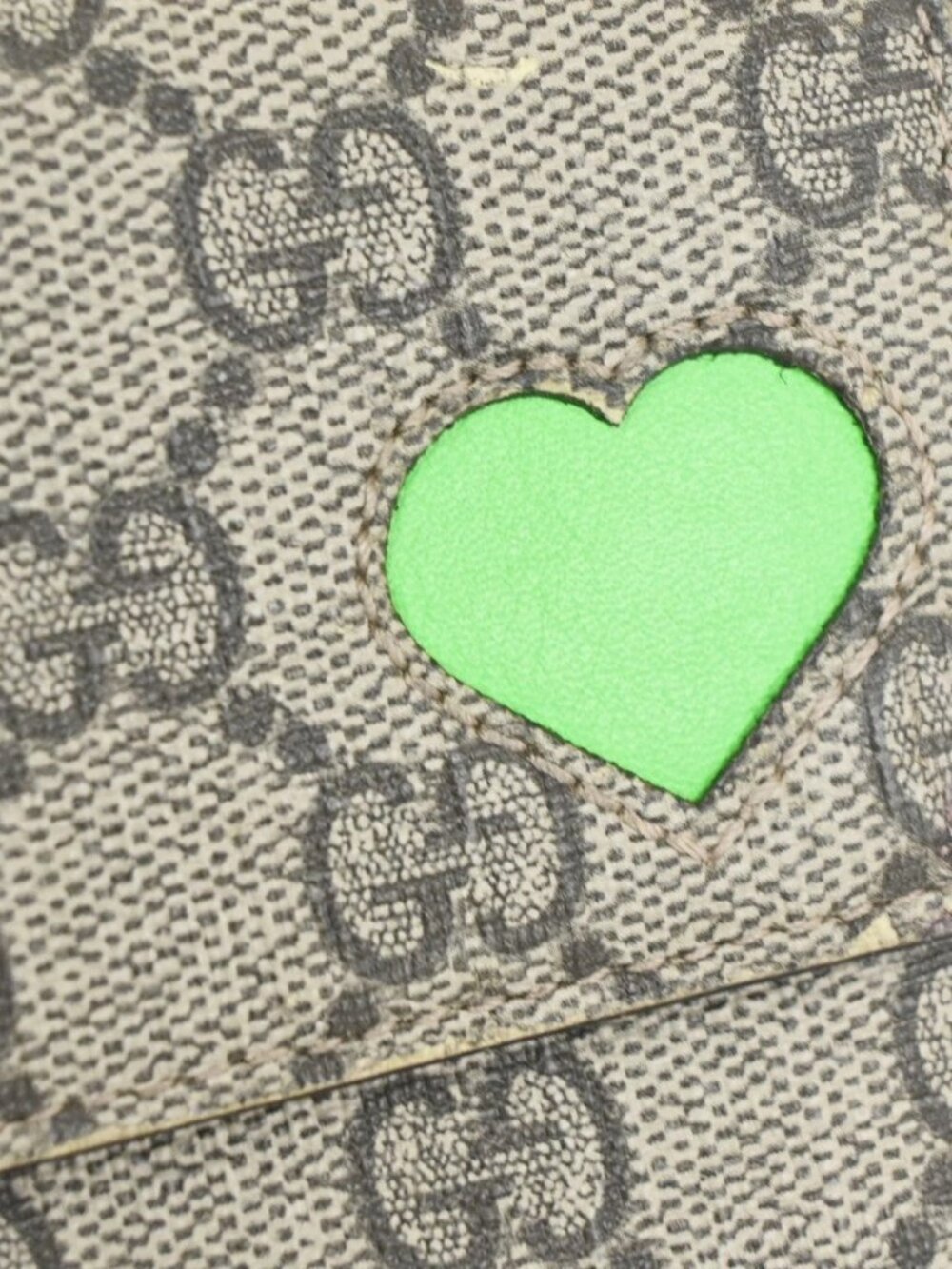 GUCCI GG heart Bifold Long Wallet Supreme Leather Green Beige GHW 01KC911 - Picture 7 of 15
